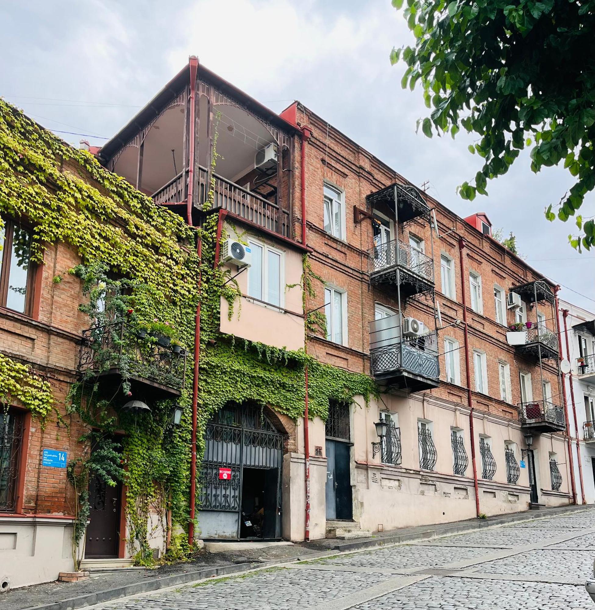 Jeji'S Apartment Tbilisi ภายนอก รูปภาพ